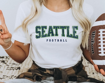 Vintage Seahawk Fußballtrikot | Seahawk Fußball Fan Bekleidung | Retro Rundhals-Trikot für Ihn | Game Day Seahawk Fussball Rundhalsausschnitt