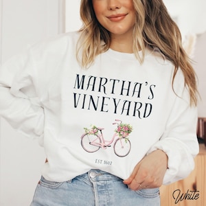 Marthas Vineyard Crewneck Sweatshirt | Cape Cod Pullover Jumper | Coastal Town Souvenir, New England Beach Getaway, Coastal Town Sweatshirt