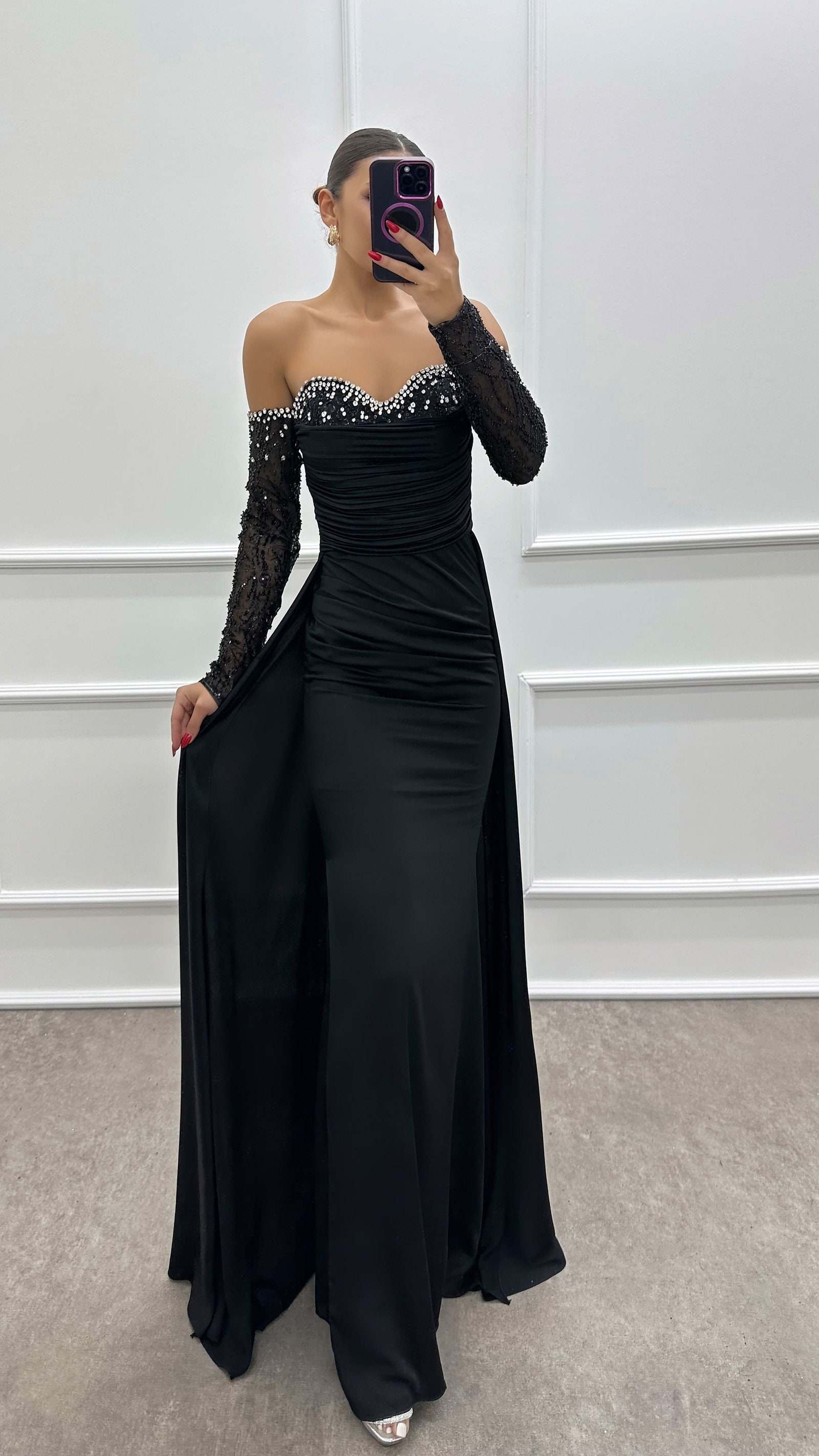 Jewel Neck Pleated Dress
