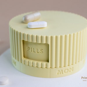 Grande boîte à pilules 7 jours, Rangement pour pilules Jaune pastel, Distributeur de pilules pour une semaine, Grands compartiments, Format pratique, Beau, élégant, minimaliste
