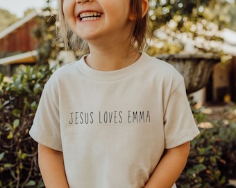 Niestandardowa koszulka dla dzieci Jezus kocha T-shirt dla dzieci chrześcijański T-shirt z Jezusem dla dzieci chrześcijańskich ubrań prezent dla malucha chrześcijański spersonalizowany T-shirt