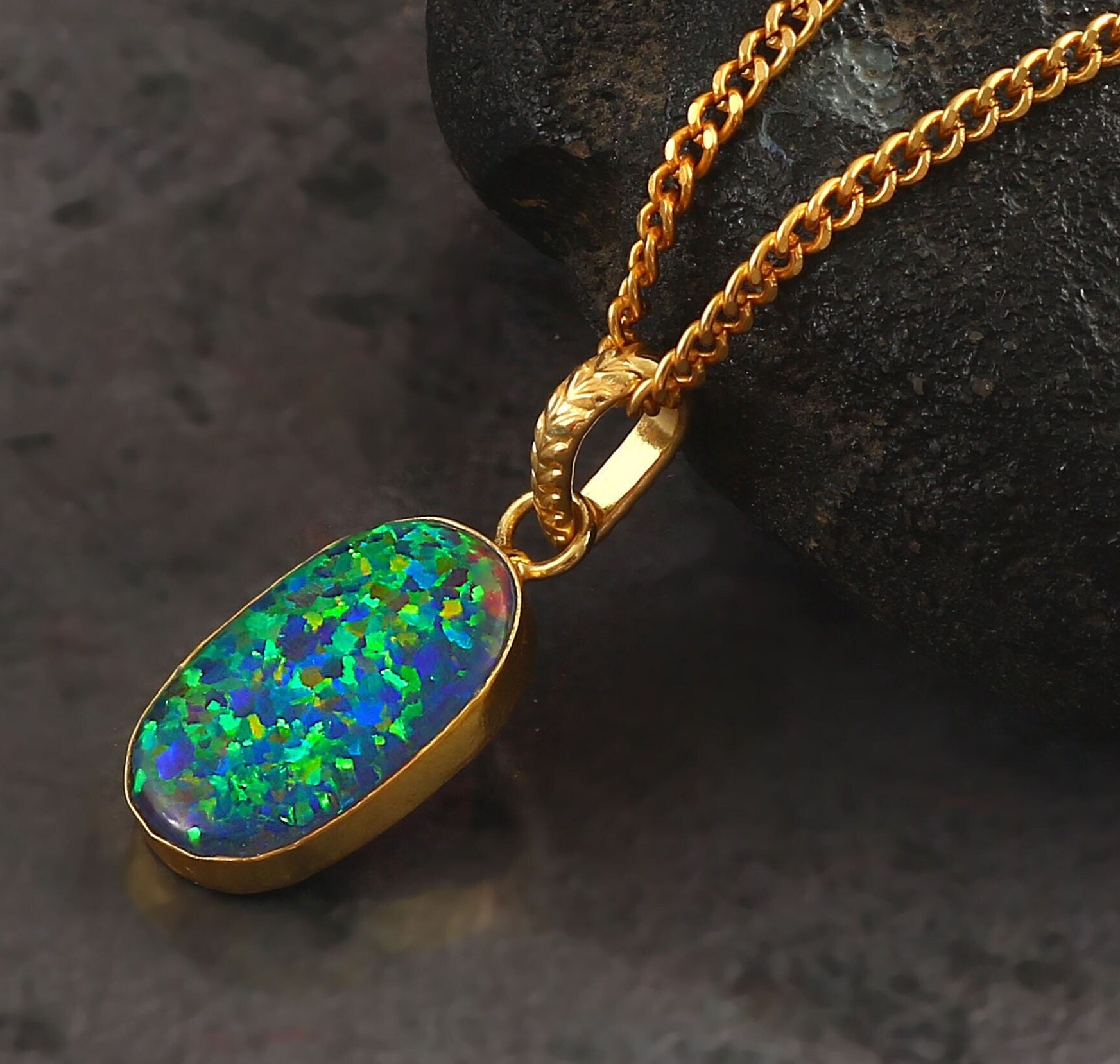 アクセサリー YAAcc African opal necklace Black Opal Pendant, Blue Green Fire Opal Necklace, 14K Gold Filled
