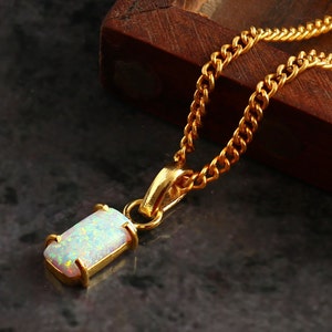 White Opal Gold Pendant Necklace, Welo Fire Opal Pendant, 14K Gold Filled, Handmade Jewelry, opal Gemstone necklace, Minimalist jewelry