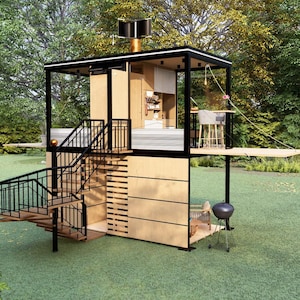 Pu&ograve; includere: Una moderna struttura esterna con telaio nero, rivestimento in legno e una scala. Presenta una piccola zona cucina, un bar con sgabelli e un barbecue. La struttura &egrave; situata su un prato erboso circondato da alberi.