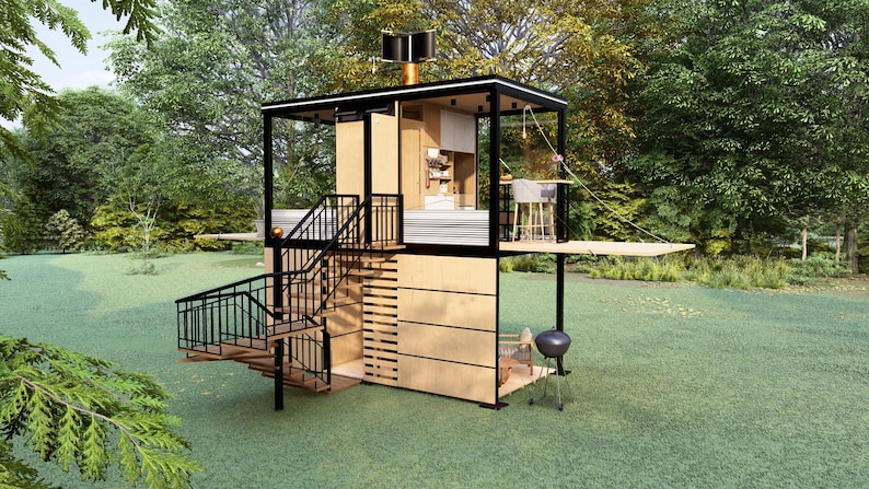 Pu&ograve; includere: Una moderna struttura esterna con telaio nero, rivestimento in legno e una scala. Presenta una piccola zona cucina, un bar con sgabelli e un barbecue. La struttura &egrave; situata su un prato erboso circondato da alberi.