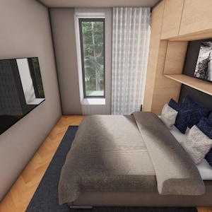 Peut inclure: Une chambre moderne avec un lit, des oreillers et une t&eacute;l&eacute;vision. Le lit est recouvert d'une couverture grise et d'oreillers bleus et blancs. Une grande fen&ecirc;tre avec des rideaux transparents est visible.
