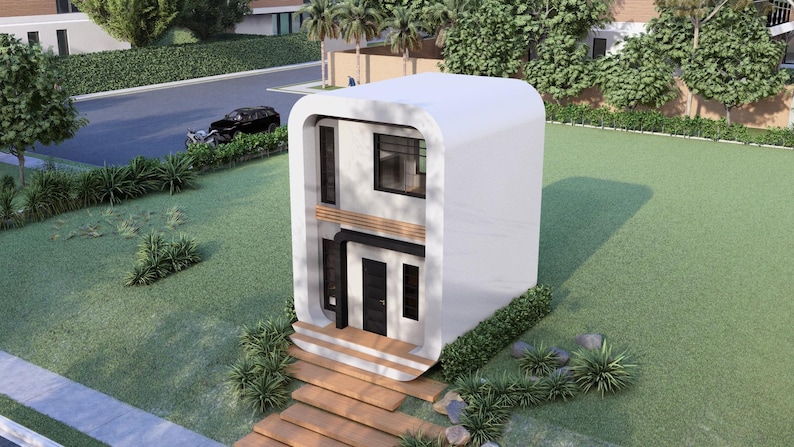 Puede incluir: Una casa blanca moderna de dos pisos con techo curvo y pasarela de madera que conduce a la puerta principal. La casa tiene puertas y ventanas negras, rodeada de c&eacute;sped verde y paisajismo.