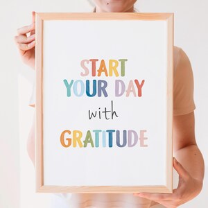 Start Your Day With Gratitude, Daily Gratitude Poster, Therapy Office Decor, Growth Mindset, Home Office Inspiration, Digital Download