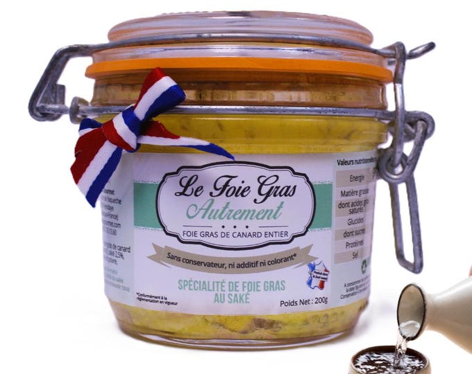 Whole foie gras with sake, an elegant fusion of refined flavors. Perfect for your gourmet appetizers!