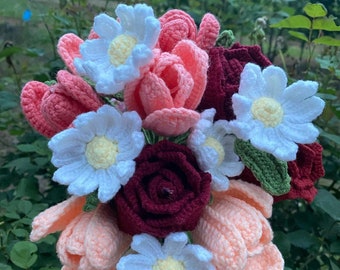 Bouquet de fleurs fait main au crochet, fleurs de marguerite tulipe, fleurs colorées, marguerite blanche | Cadeau fête des mères, cadeau de remise des diplômes, cadeau Saint-Valentin