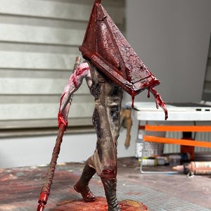 Silent Hill Pyramid Head Figure – Hand Painted Horror Game Statue