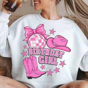 Pinkes Western Disco Geburtstagskind PNG mit Disco Ball, Cowboystiefel und Hut - PNG Design - Sublimation Sofort Download
