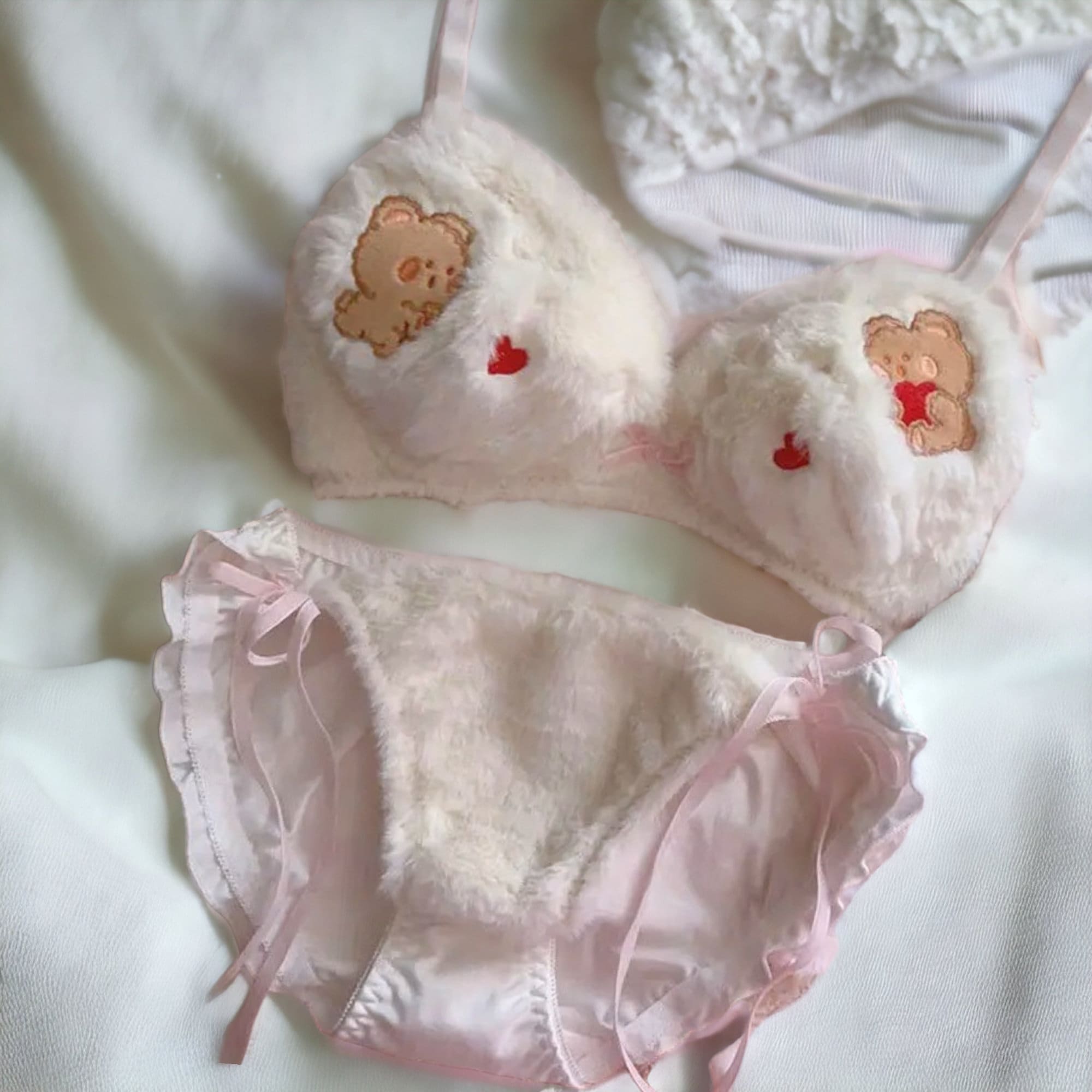 Perfect Gift for Girlfriend This Winter, Comfortable and Fluffy Teddy-bear  Embroidery Bra-panty Lingerie Set, Cute Teddy Embroidery -  Singapore