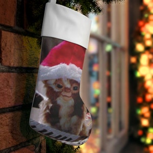 Neca Gremlins 13 Stylized Plush Holiday Gizmo With Santa Hat