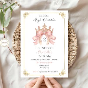 Prinses verjaardagsuitnodiging bewerkbare sjabloon Royal Celebration Princess Crown aangepaste leeftijd verjaardagsfeestje goud uitnodigen digitale download
