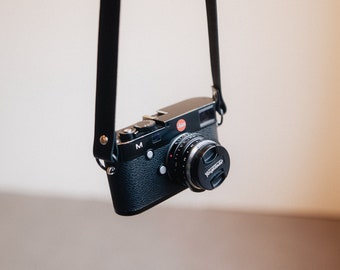 The Leica Strap - Schmaler Vintage Kameragurt aus hochwertigem Leder in Schwarz, Kameragurt für Analoge und DSLR Kamera - Camera Strap