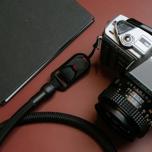 Quick release camera rope, camera strap in black and other colors for analogue and DSLR cameras - Vintage Camera Strap