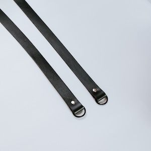 The Leica Strap Schmaler Vintage Kameragurt aus hochwertigem Leder in Schwarz, Kameragurt für Analoge und DSLR Kamera Camera Strap Schwarz