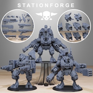 Puede incluir: Kits de modelos de plástico gris de robots y armamento futuristas. La imagen incluye tres robots ensamblados y varias inserciones circulares con piezas sin ensamblar. El texto "STATIONFORGE" está en la parte superior de la imagen.