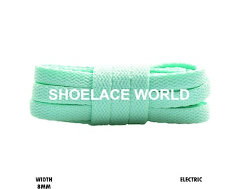 Pode incluir: Um par de cadarços de cor verde elétrica, com 8 mm de largura, com o texto "SHOELACE WORLD" impresso neles. 1 par (2 cadarços).