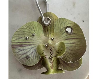 Y2K Key Chain Orchid with Studs and Piercings 2000s Style