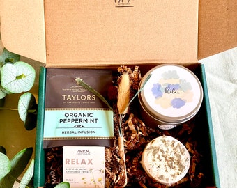 Relax Spa Gift Box for Her: Eucalyptus Shower Steamer, Candle & Dried Flower