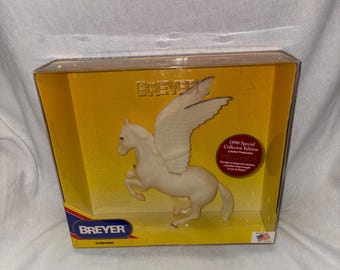 1998 Breyer Special Collector Edition White Pegasus Horse #720598 - Gold Tip Wings - Limited Production - New in Box