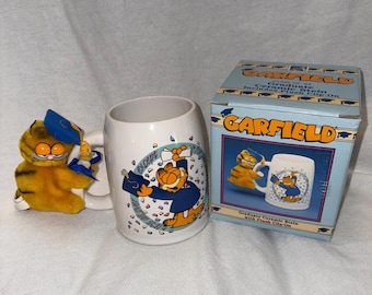 Vintage  Graduation Garfield the Cat Graduate Ceramic Stein with Plush Clip On in Original Box