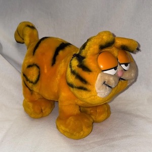 Vintage 9” Plush Standing Garfield the Cat