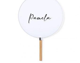 Elegant Pai Pai fan in durable polyester. With bamboo handle and chrome details