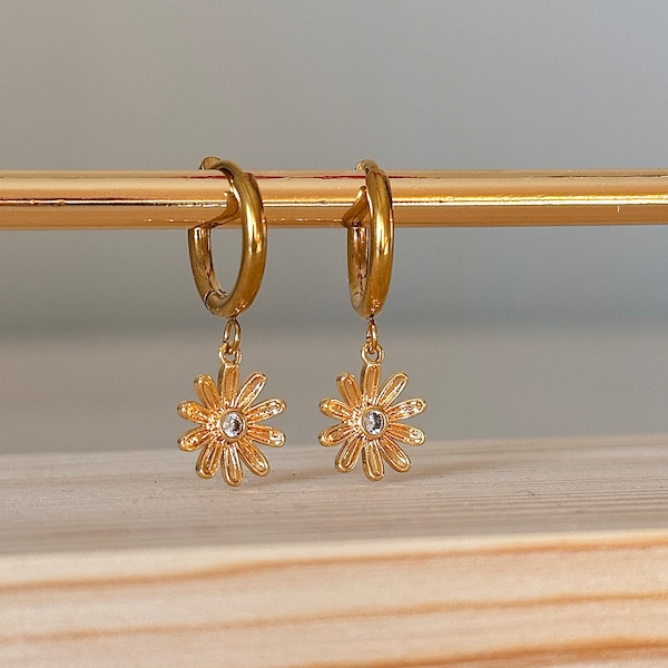 André - Boucles d'oreilles pendantes en Acier Inoxydable et Pendentif Fleur Doré à l'Or fin - Bijoux Elégants du Quotidien et de Soirées