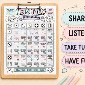 Puede incluir: Un juego de conversación impreso en una hoja de papel sujeta a un portapapeles de madera. El juego presenta una cuadrícula con iconos de dados, preguntas y el título LET'S TALK! Cuatro globos de texto muestran SHARE, LISTEN, TAKE TURNS, HAVE FUN.