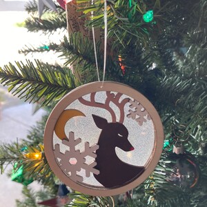 Hand-Painted Wood Reindeer Ornament with Decorative Resin Backer, Christmas Ornament, Handmade Ornament, Holiday decorations, Wood decor.