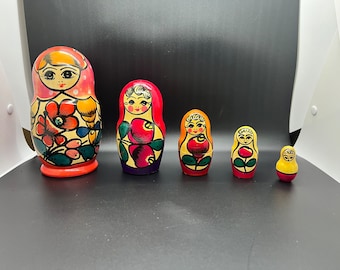 Russian Nesting Dolls / Matryoshka dolls / collectible