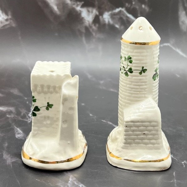 Salt and Pepper Shakers / Carrigaline Pottery Company LTD / County Cork Ireland / 1970s