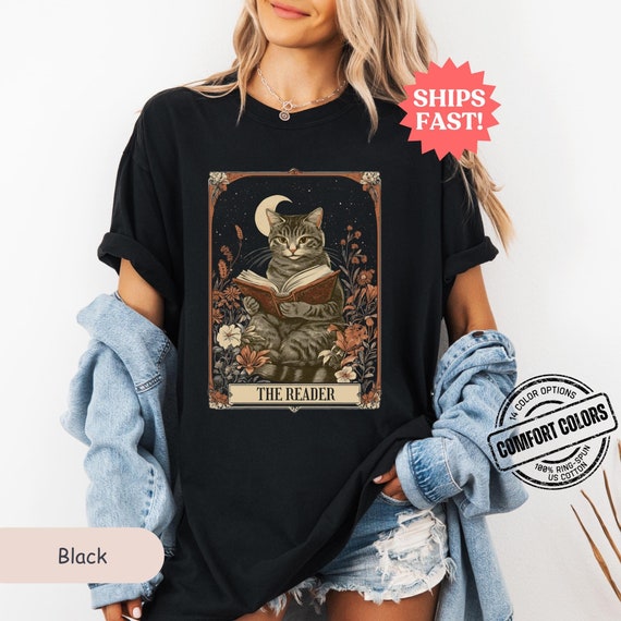 Cat Reading Tarot T-Shirt, Dark Acedemia Shirt,Bookish Shirt Gift, Reading Lover Gifts, Cat Lover Gift Shirt, Cat Tarot TShirt, Cat Mom Gift