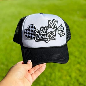 Trucker Hut, schwarz weiß Trucker Hut, Bügelbilder, Damen Trucker Hat, kleine Bougie, kariertes Herz
