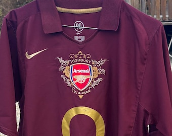 Camiseta retro bordada a mano: regalo único para aficionados al fútbol/Arsenal