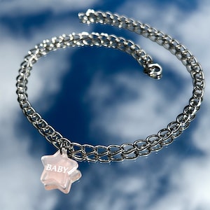Chokerketting babyroze ster // kawaii-kettingchoker met roze sterbedel met baby-opschrift // yami, yami, pastel-gothische sieraden