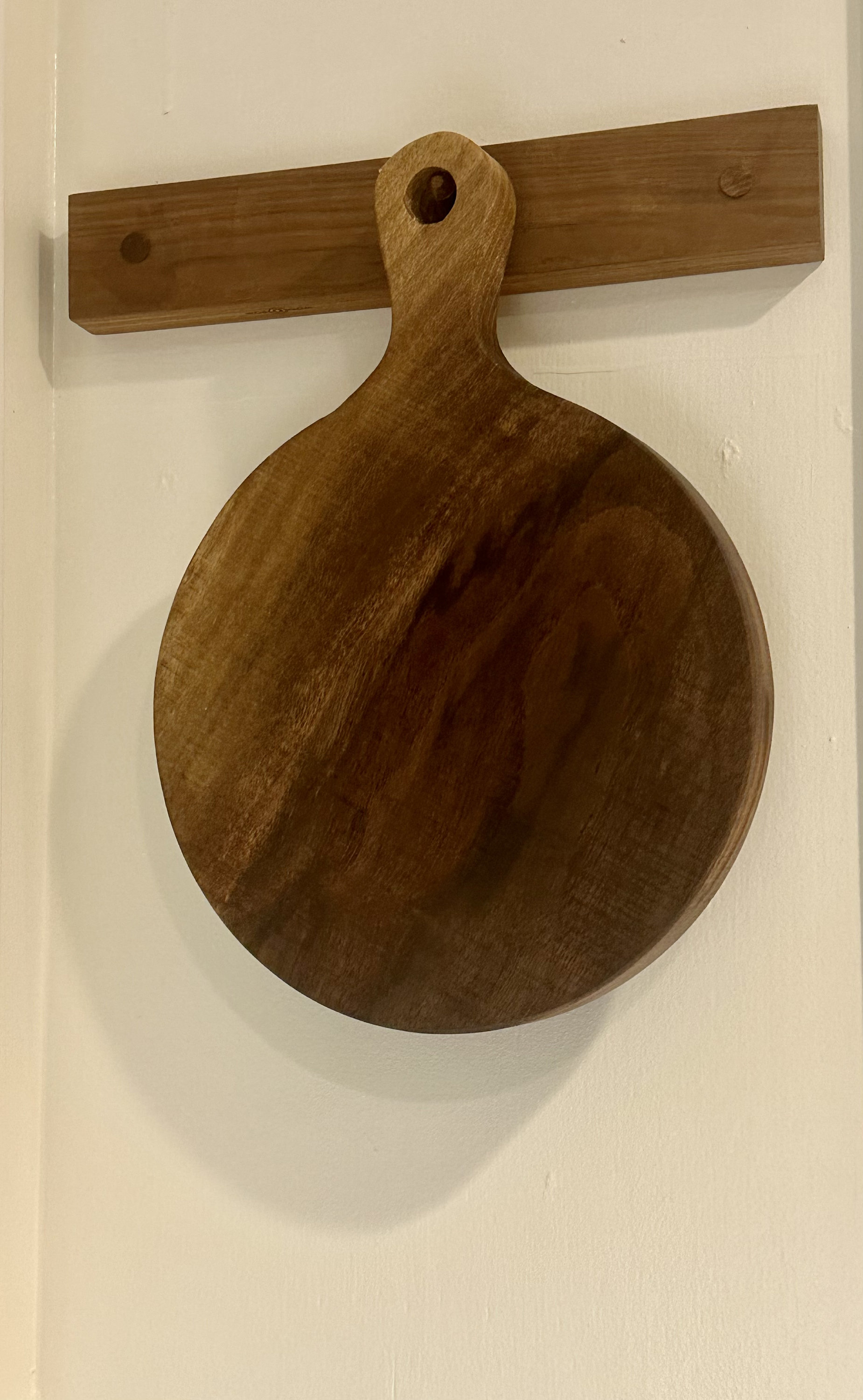 Black Walnut Round Cutting Board - Etsy