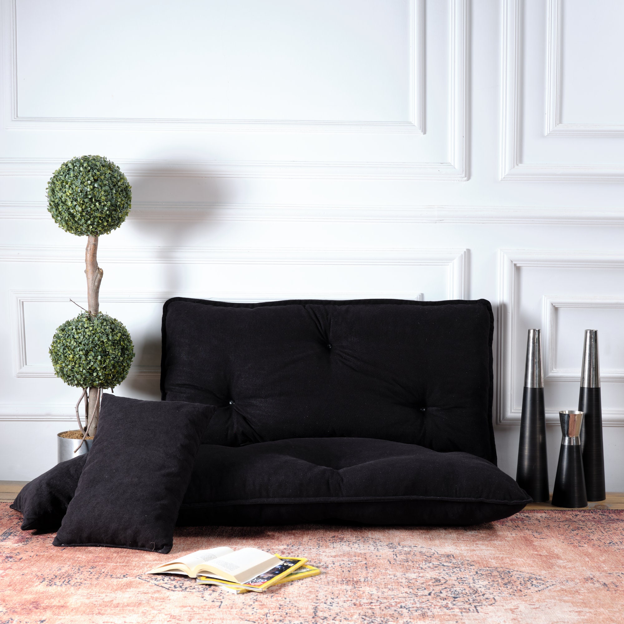 Black floor pillows discount