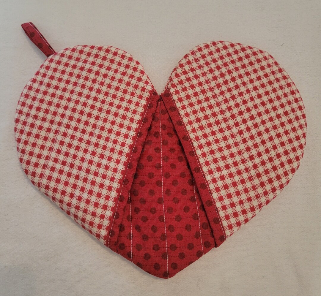 Sweet Heart Oven Mitt Quilted Heart Oven Mitt Valentine Oven Etsy