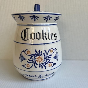 Royal Sealy Heritage Blue Onion Pattern Cookie Canister