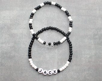 Pulsera de cuentas de Jack Skellington apilada