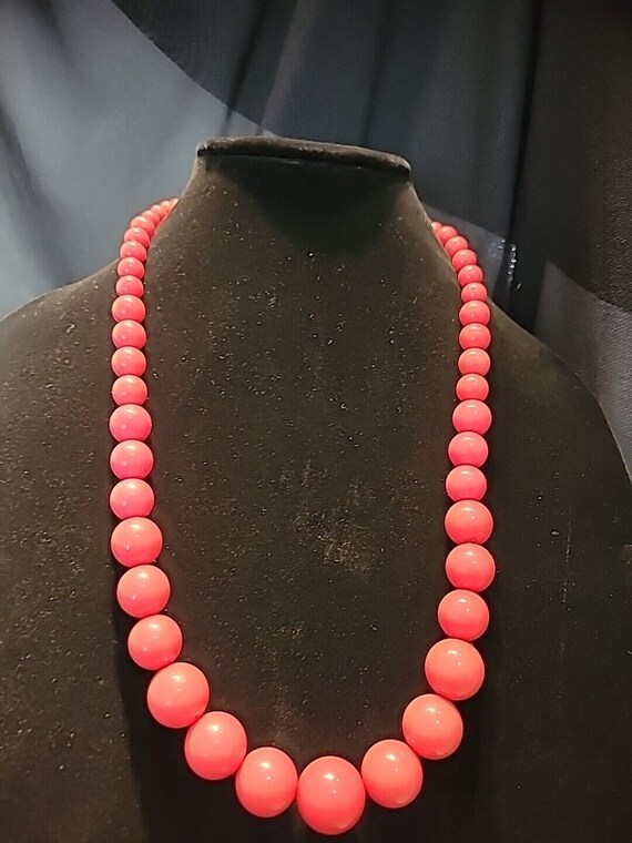 Vintage Silver Tone Pink Graduated Beaded Necklac… - image 1