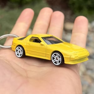Llavero Mazda Savanna RX-7 amarillo (FC3S) Accesorios para llavero Mini dije de coche JDM