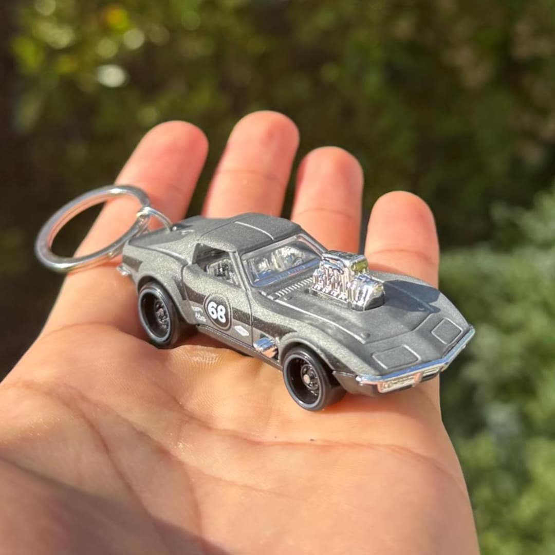 Gas Monkey '68 Corvette Keychain, Grey American Muscle Car Keyring