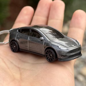 Tesla Model Y Keychain, Grey Tesla Keyring, Mini Car Model Y Key Chain, Tesla SUV Charm