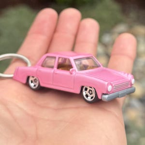 The Simpsons Family Car Keychain Pink Keyring Accessories Mini Cartoon Car Charm