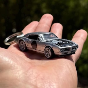 Pontiac Firebird Keychain, Silver 1967 Pontiac Firebird Keyring, 1970s Vintage Convertible Charms, Grey Mini Scale Car Charms